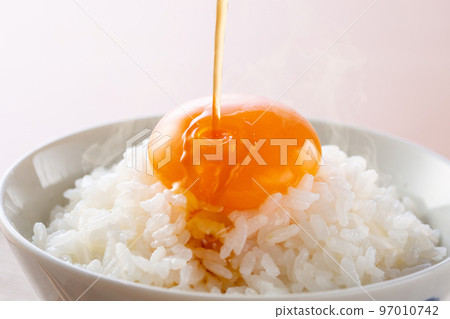 eat egg fried rice 97010742