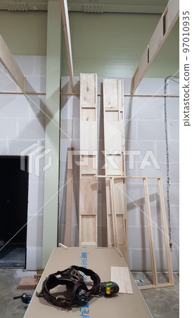木工室內裝潢。 木工室內裝潢。 97010935