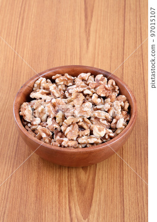 Walnut Walnut 97015107