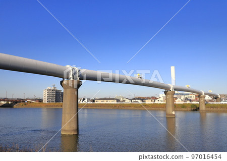 Shikahama Line Nakagawa Aqueduct (between Nakagawa and Minamimizumoto, Adachi-ku, Tokyo)) Shikahama Line Nakagawa Aqueduct (between Nakagawa and Minamimizumoto, Adachi-ku, Tokyo)) 97016454