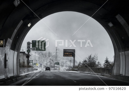 Scenery of a snowy highway, Sasaya Tunnel Exit, Kawasaki Town, Miyagi Prefecture Scenery of a snowy highway, Sasaya Tunnel Exit, Kawasaki Town, Miyagi Prefecture 97016620