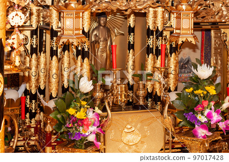 gold altar 97017428