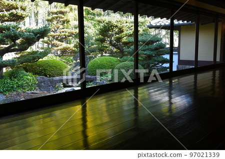 Autumn leaves in full bloom, Jozanen in autumn, Shisenkaku 97021339