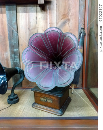 Gramophone 97022507