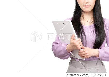 有文件的微笑的女商人 有文件的微笑的女商人 97025501