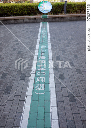 The 140th east longitude line of Kamagaya City, Chiba Prefecture 97027566