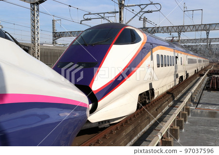 Tohoku Shinkansen E2 series Yamabiko (Yamagata Shinkansen E3 series Tsubasa combined) Tohoku Shinkansen E2 series Yamabiko (Yamagata Shinkansen E3 series Tsubasa combined) 97037596