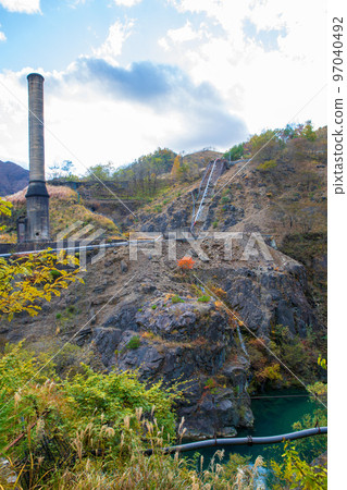 足尾銅礦冶煉廠大煙囪足尾町秋景 97040492