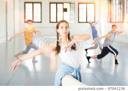 Girl training hip hop at group class 97041236