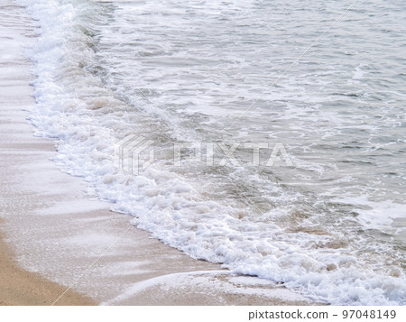 蕩漾的波浪。 97048149