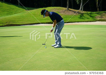高爾夫打高爾夫球手推桿標準桿推桿 2 在果嶺上 97058368