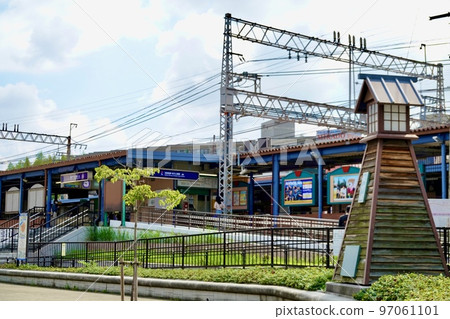 京阪電鐵枚方公園站西口和歷史之路枚方宿紀念碑（大阪府枚方市） 97061101