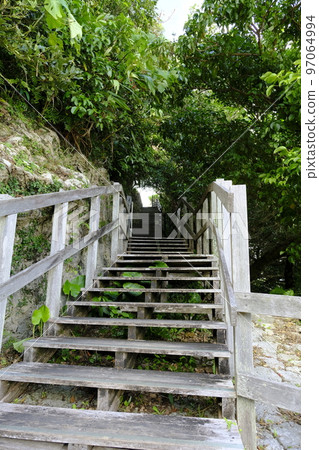 前往沖繩縣浦添城蹟的道路 前往沖繩縣浦添城蹟的道路 97064994