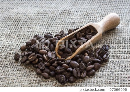 coffee beans on linen canvas 97066996