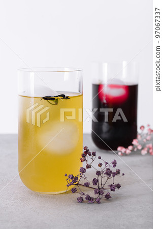 Refreshing orange and cherry summer drinks Refreshing orange and cherry summer drinks 97067337