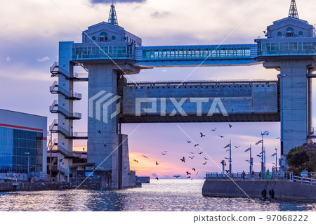 (靜岡縣)沼津港大型天文台水門Viewo海鳥群 (靜岡縣)沼津港大型天文台水門Viewo海鳥群 97068222