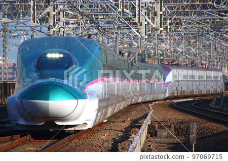 Tohoku Shinkansen E5 series (Akita Shinkansen E6 series combined) 97069715