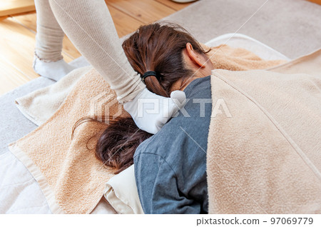 Foot massage foot pressure Foot massage foot pressure 97069779