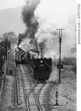 Showa steam locomotive 97077352