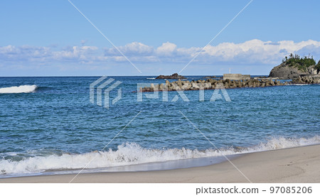 A gentle coast 97085206