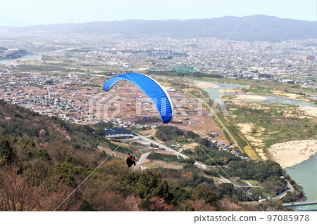 從紀之川飛行公園飛往和歌山縣紀之川市 從紀之川飛行公園飛往和歌山縣紀之川市 97085978