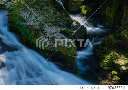 Kikuchi Gorge 97087254