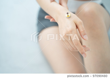 Hand moxibustion 97090480