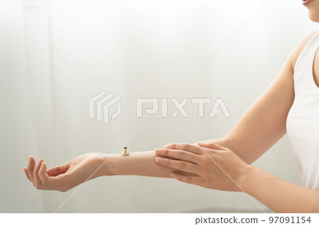 Moxibustion on the wrist 97091154