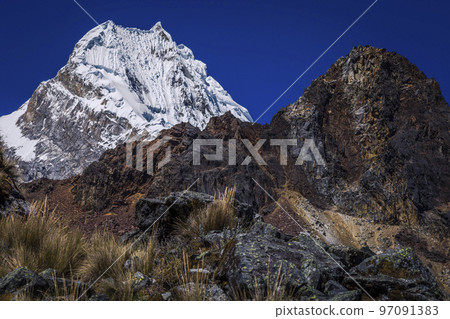 Huascaran Mountain massif in Cordillera Blanca, snowcapped Andes, Ancash, Peru 97091383