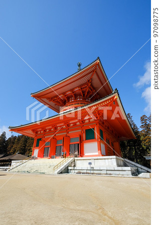 Koyasan Konpon Daito Danjo Garan 97098775