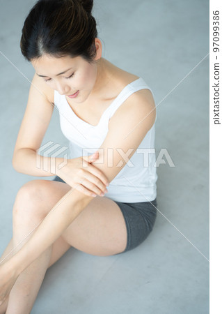 Self-care image Self-care image 97099386