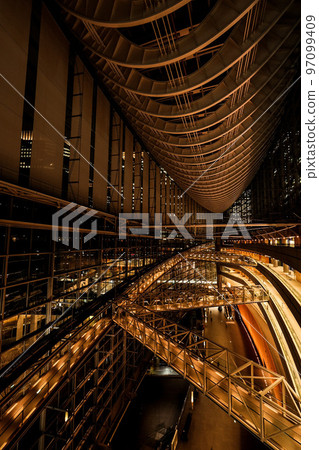 Night view of the Tokyo International Forum 97099409