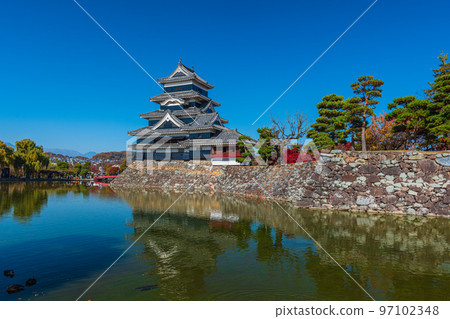Strolling around Matsumoto City, Nagano Prefecture in autumn, Matsumoto Castle, a national treasure, 97102348