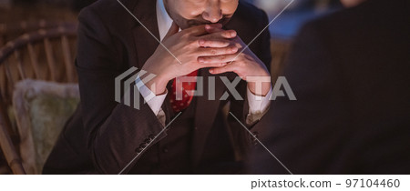 商人擠成一團 97104460