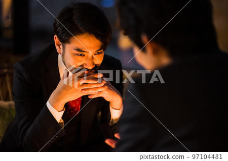 businessman having a huddle 97104481