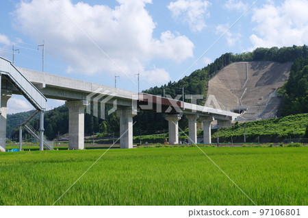 北陸新幹線延長工程脅本隧道南越前町 2022 年 7 月 97106801