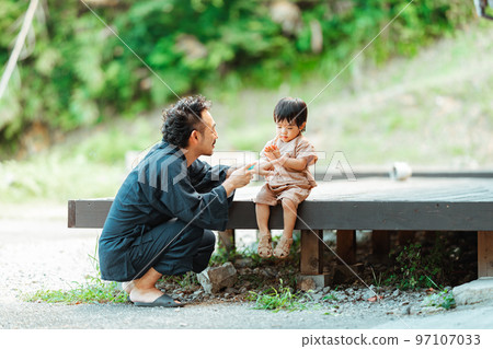 Local migration image _ parent and child 97107033