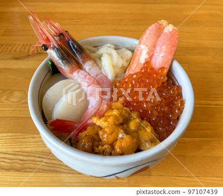 Seafood rice bowl, a staple of Hokkaido gourmet Seafood rice bowl, a staple of Hokkaido gourmet 97107439