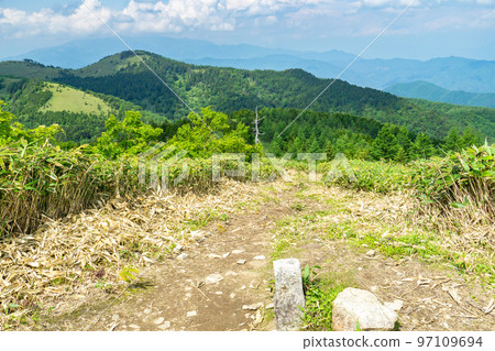 Climbing Mt. Ena, one of Japan's top 100 mountains: Mt. Kamisaka in the Fujimidai Highlands seen from Mt. Senryo Climbing Mt. Ena, one of Japan's top 100 mountains: Mt. Kamisaka in the Fujimidai Highlands seen from Mt. Senryo 97109694