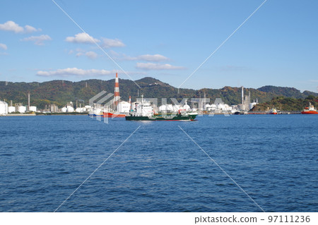 水島工業區的石油綜合設施 水島工業區的石油綜合設施 97111236