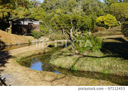 岡山縣津山市的漫步日本庭園“ Shurakuen”:角水和清陵 岡山縣津山市的漫步日本庭園“ Shurakuen”:角水和清陵 97112453