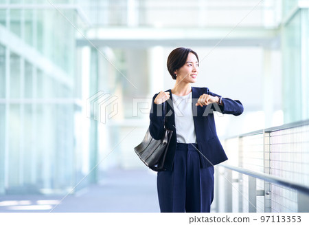 Business Young Business Young 97113353