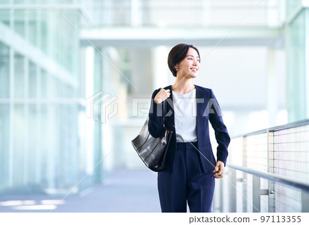 Business Young Business Young 97113355