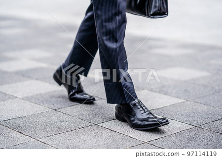 A businessman's feet A businessman's feet 97114119