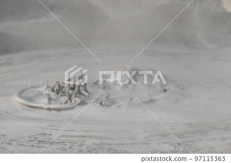 Earth art? "Hot spring water" 97115363