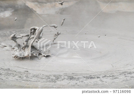 大地藝術? 「溫泉水」 大地藝術? 「溫泉水」 97116098