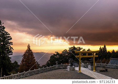 The golden torii of Akiba Shrine in Hamamatsu City, Shizuoka Prefecture The golden torii of Akiba Shrine in Hamamatsu City, Shizuoka Prefecture 97116233