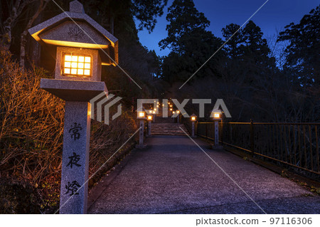 靜岡縣濱松市秋葉原神社上社的參道 97116306