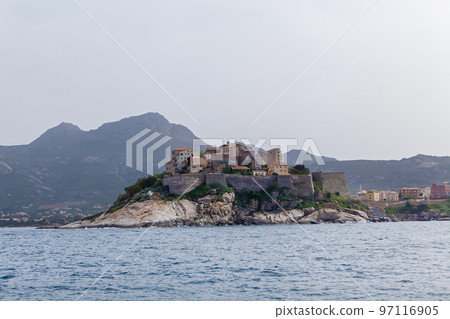 city of Portoferraio on the island of Elba 97116905