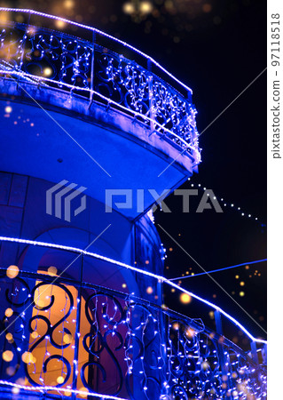LED 燈泡的照明塔和球 LED 燈泡的照明塔和球 97118518
